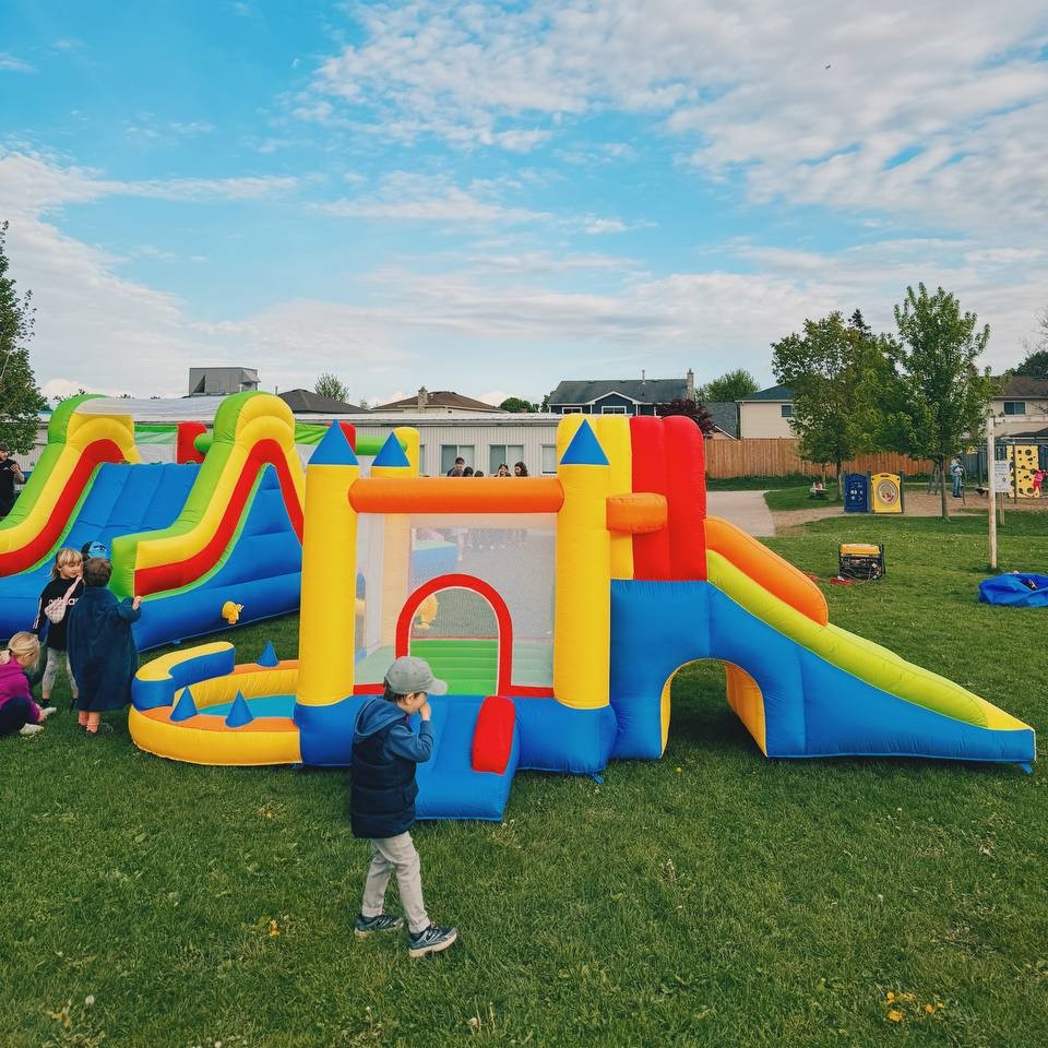 Hire a bouncy castle - Tunnel Twister